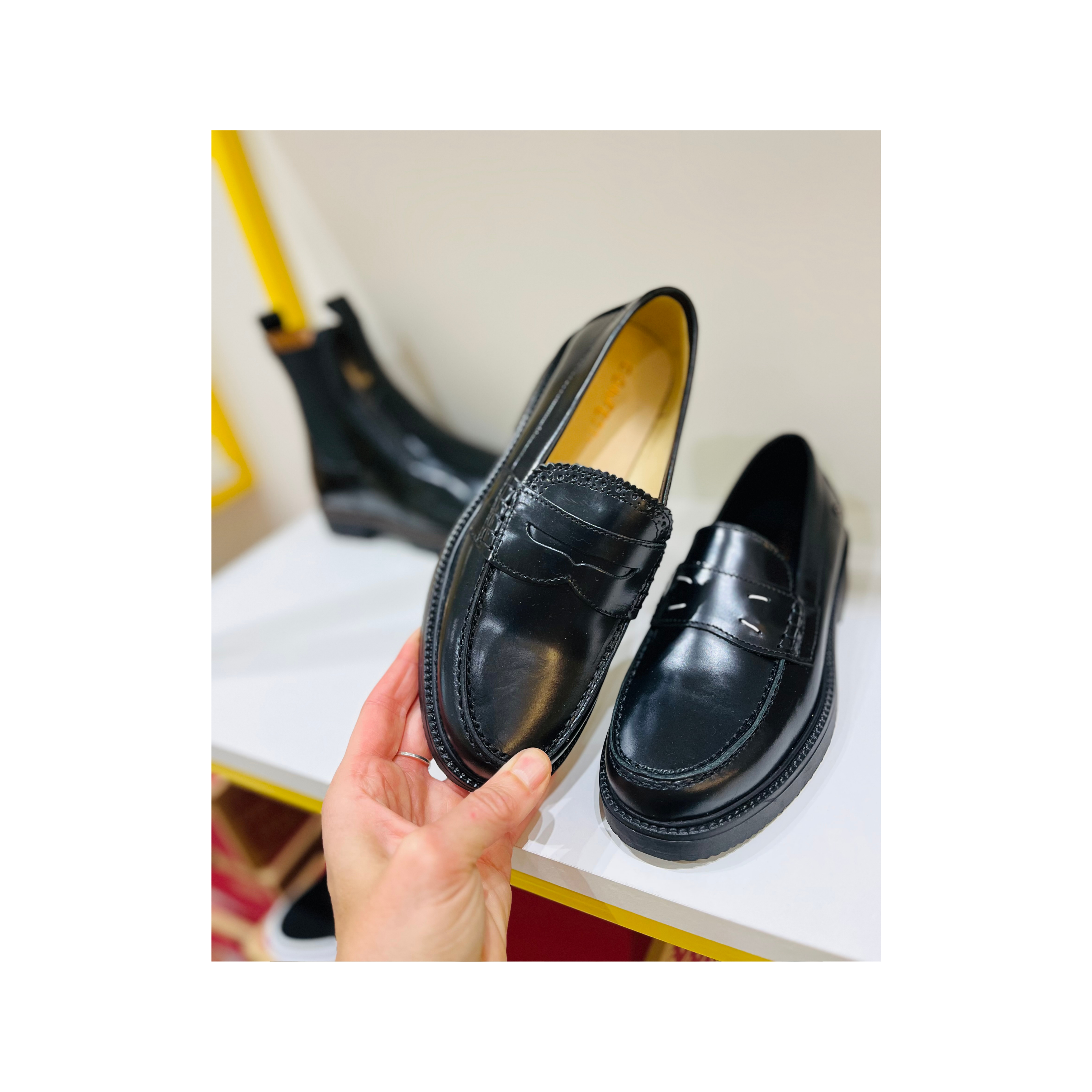 Schoen - 6430 Florentic Negro - detail wit
